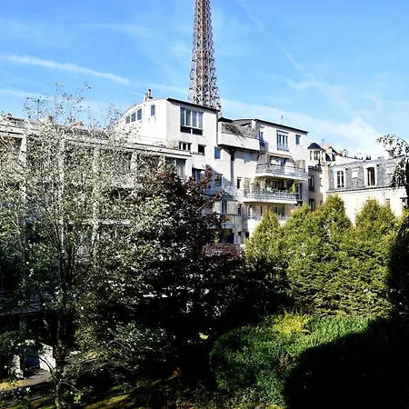 Eiffel Tower - Suffren פריז