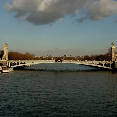 Eiffel Tower - Suffren Paris
